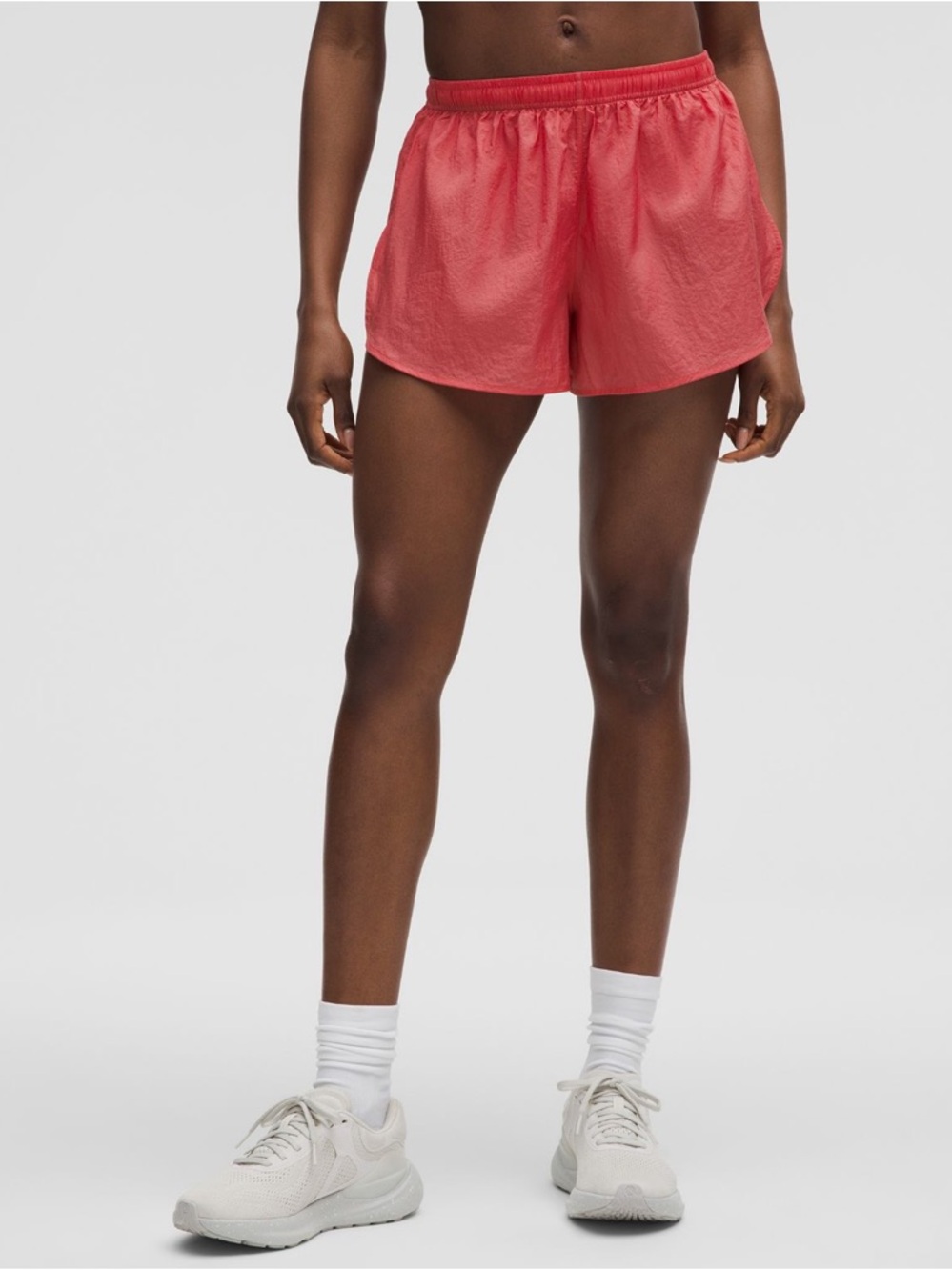 Lululemon Dolphin-Hem Mid Rise Running Short 3”